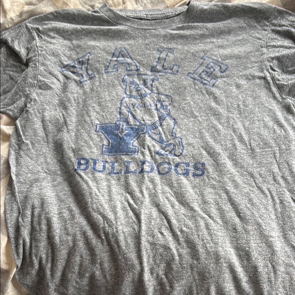 Yale Bulldogs Gray T-Shirt
